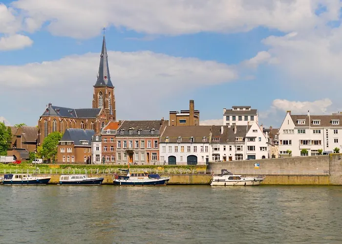 In With Outdoor Fireplace