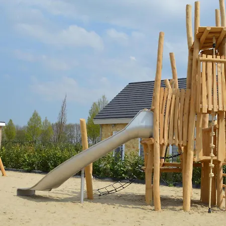 In With Outdoor Fireplace * بيميلين